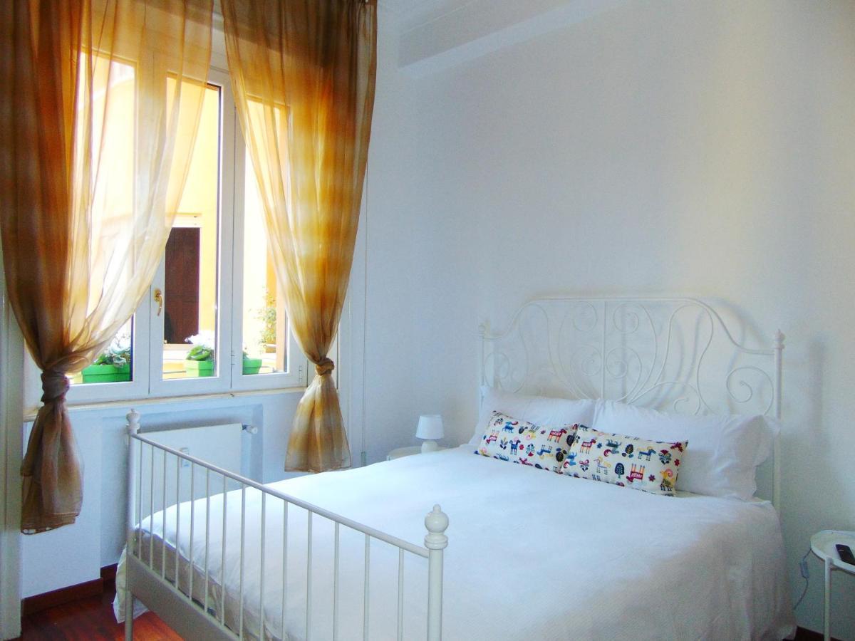 The Best Bedroom In Мілан Екстер'єр фото